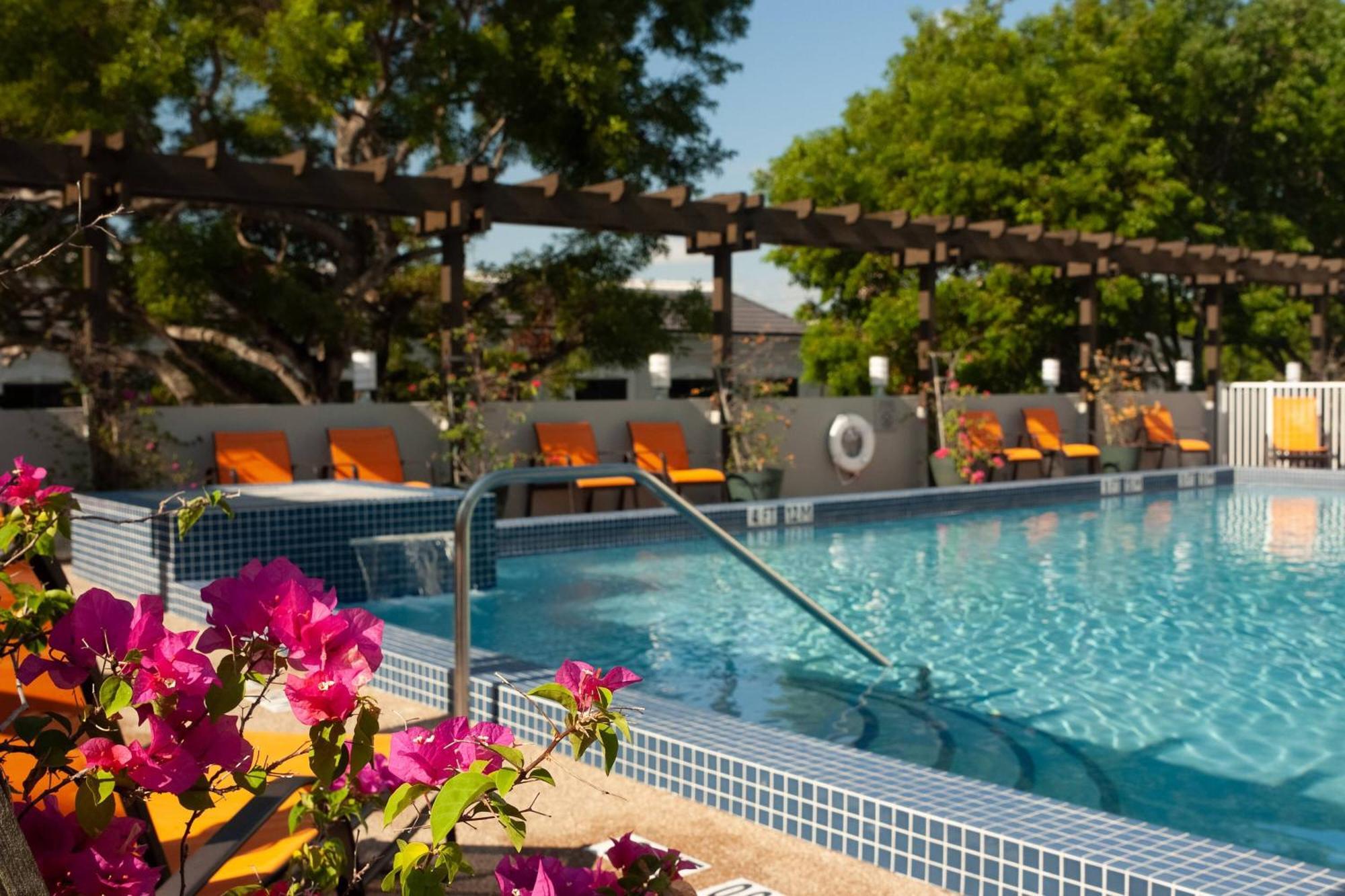 Hotel Courtyard Miami Coral Gables Exterior foto
