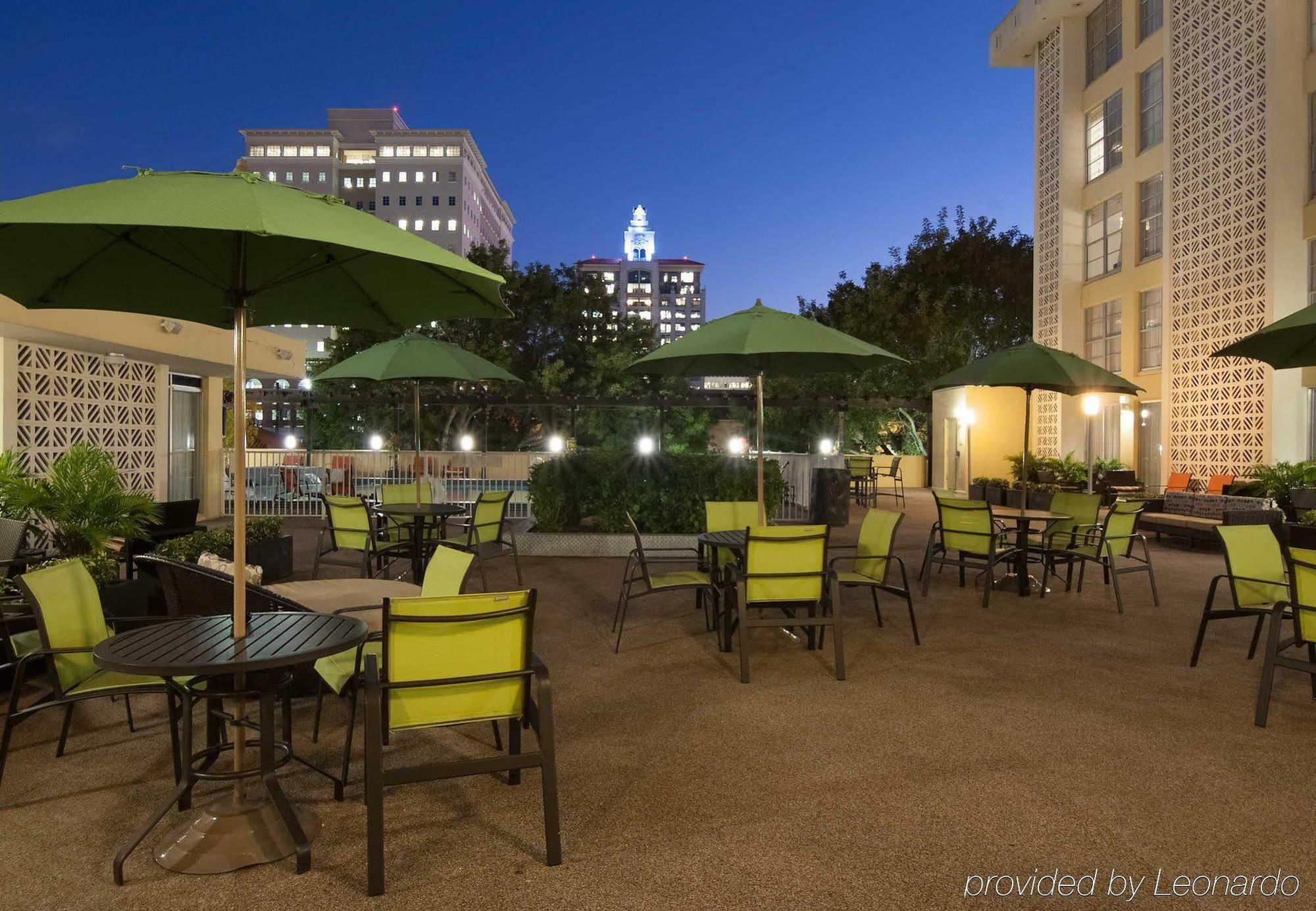 Hotel Courtyard Miami Coral Gables Exterior foto